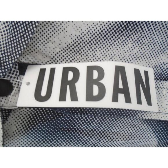 NWT Urban Outfitters Short Sleeve Shirt Black/White Snap Buttons Men’s Medium - Picture 7 of 7